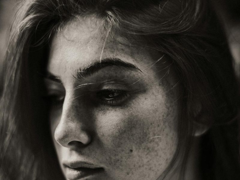 No-Makeup Makeup Look: A Step-by-Step Tutorial for Everyday Skin
