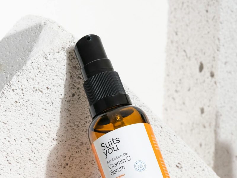 Vitamin C Serum Benefits: What It Actually Does (and What’s Just Marketing)